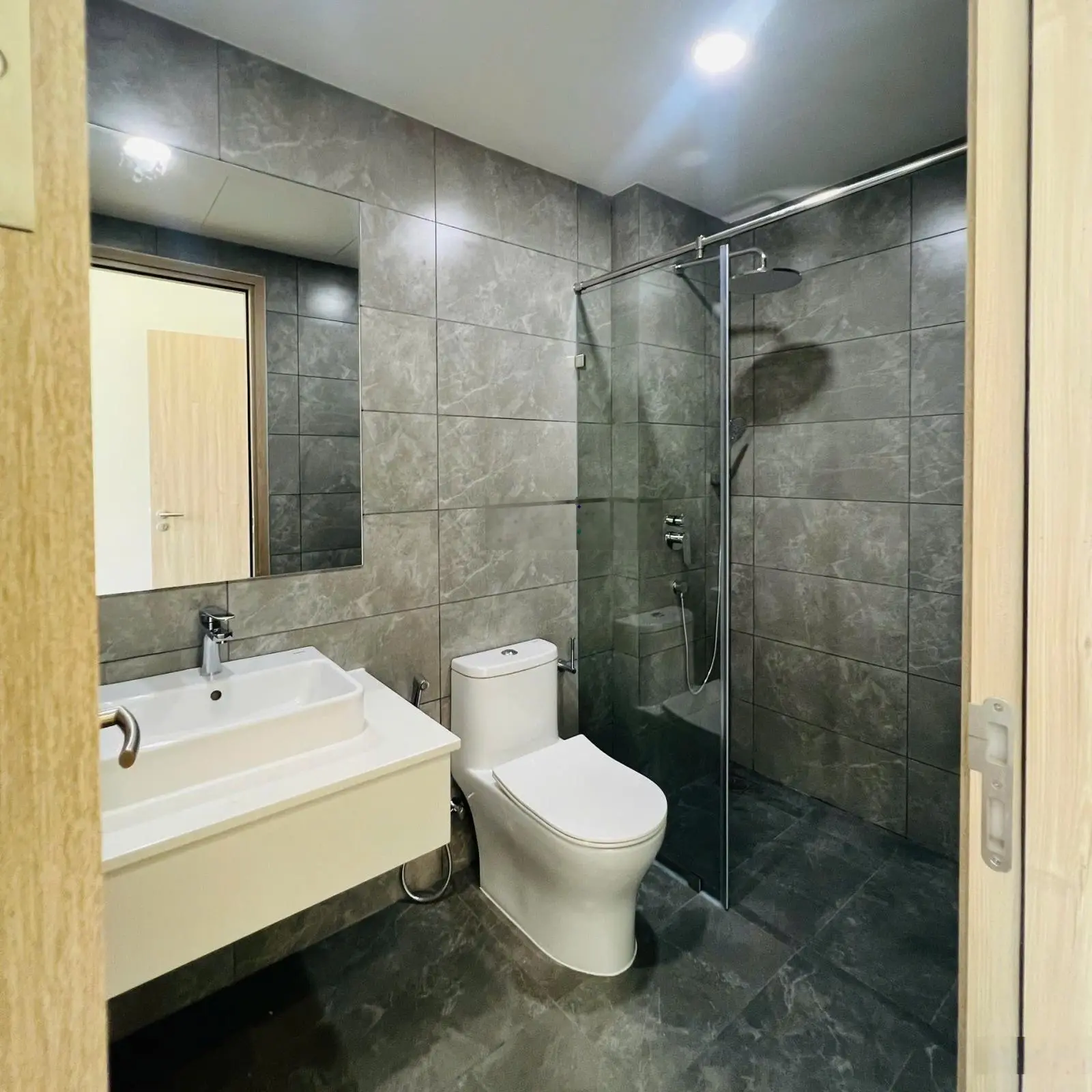 Bán Căn Hộ D-Aqua Quận 8, vị trí View Sông, Mặt Tiền Bến Bình Đông