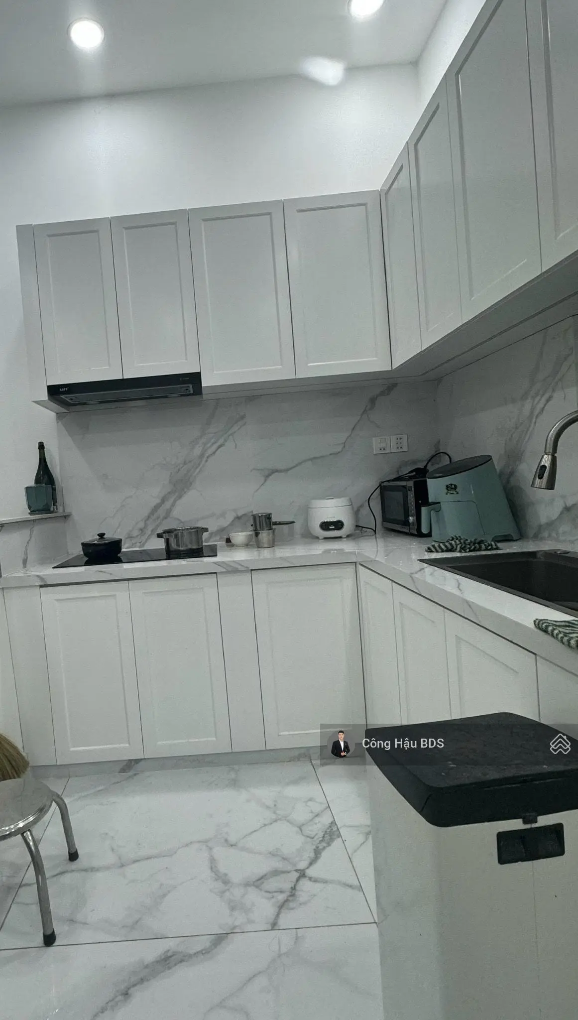 Nhà Trệt Lầu Thiết Kế Hiện Đại. Gần QL 1K. Sát Làng ĐHQG Tp.HCM. DT: 68.8M2 (6x 11.5m). Giá: 5.5 Tỷ