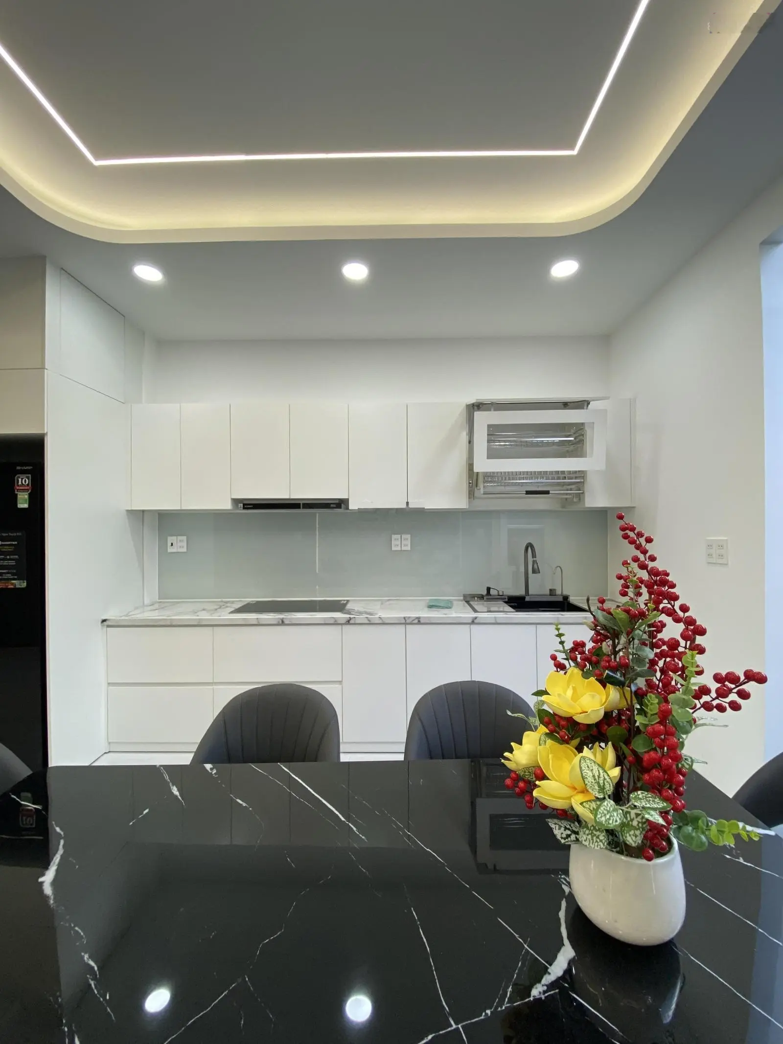 Chính chủ bán nhà thạnh xuân quận 12 dt 4x20 xây 3 lầu đường ô tô thông giá 6tỷ950