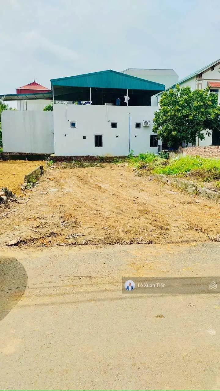 Bán lô đất trục chính rải nhựa ở Tân Xã, Thạch Thất. Diện tích 147m2, giá thương lượng