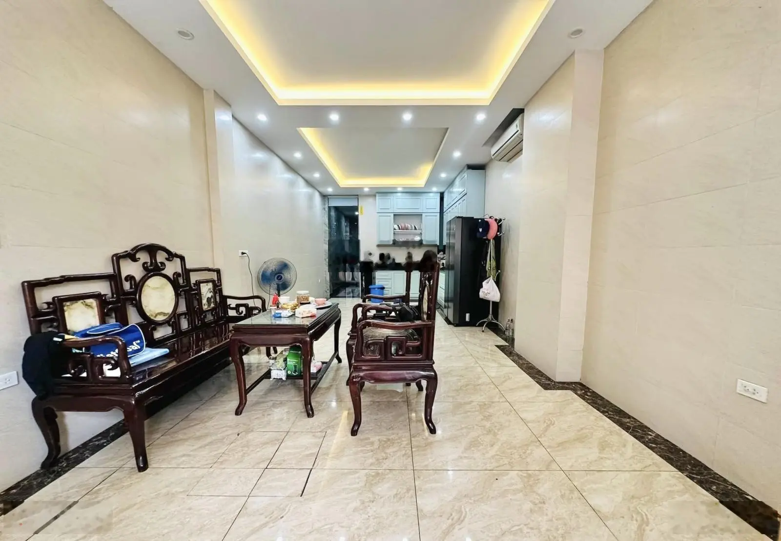 Bán nhà Đường Tôn Đức Thắng 20m Ra Ô Tô Tránh Ngõ Thông 55m2 5 Tầng 1 Tum Thang Máy