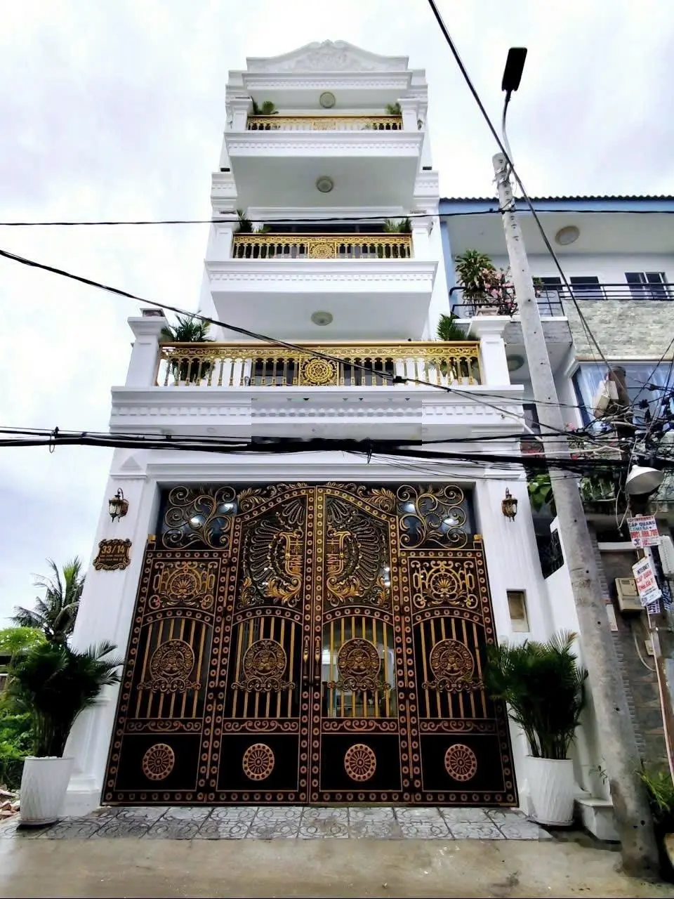 Bán nhà mới - có thang máy - thị trấn Nhà Bè