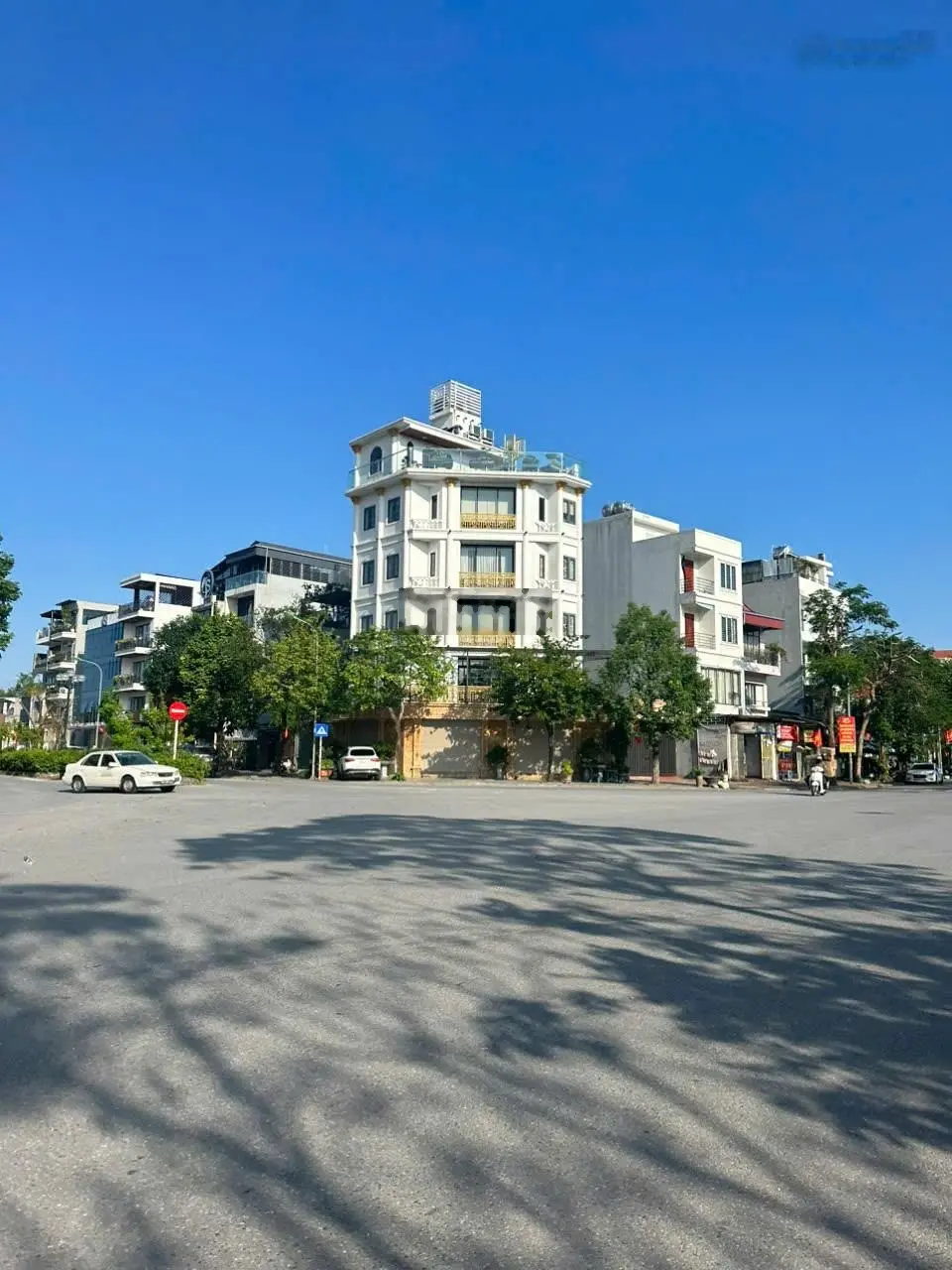 Bán căn 190m2 giá 40 tỷ tại khu đô thị việt hưng, giang Biên, Long Biên, Hà Nội