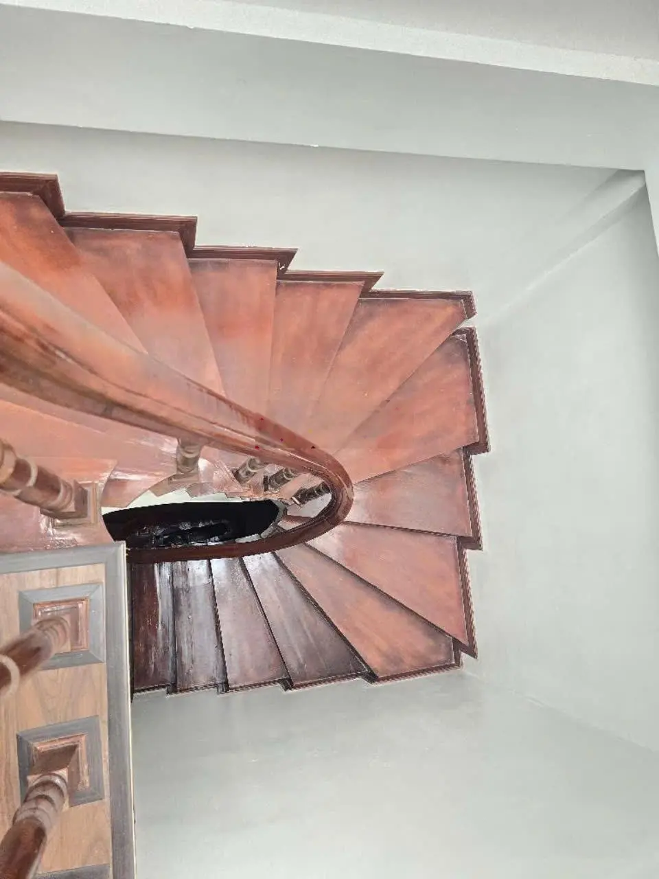 Bán nhà Kim Ngưu, lô góc, 27m2 x 5 tầng, sổ đỏ, nhà đẹp, nội thất đầy đủ, 4,9 tỷ
