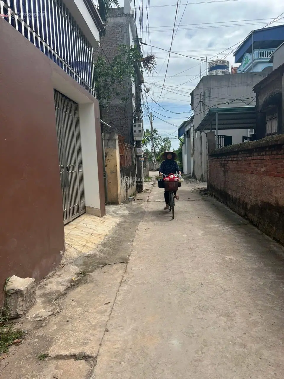 Bán thửa đất số 220 tại thôn Tràng An, Thị trấn Chúc Sơn, huyện Chương Mỹ, Thành phố Hà Nội.