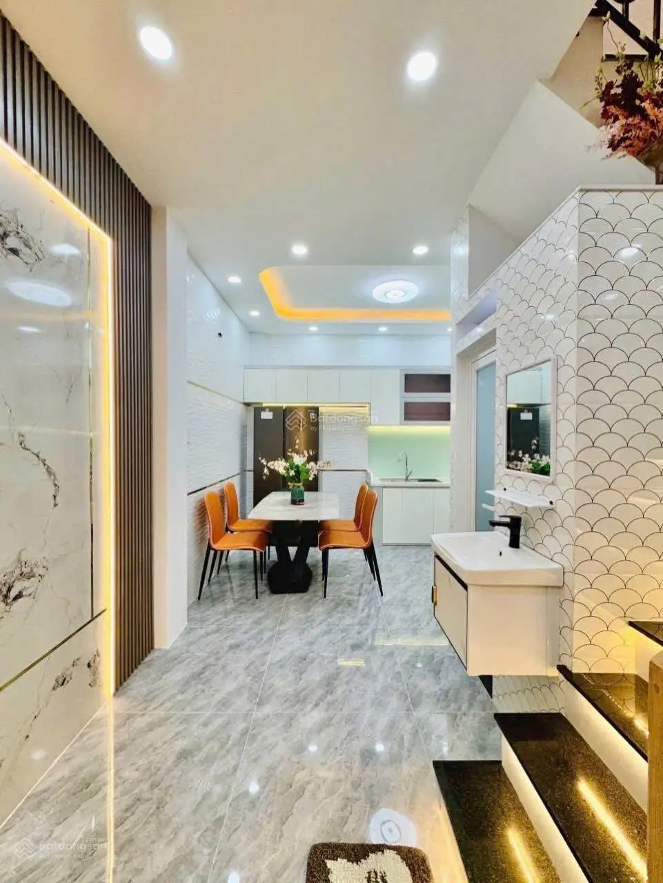 Nhỉnh 2 tỷ. Nhà 35m² Lý Chính Thắng xây 1 trệt 1 lầu gần BV DH Y Dược. Sổ hoàn công đủ, hẻm thoáng