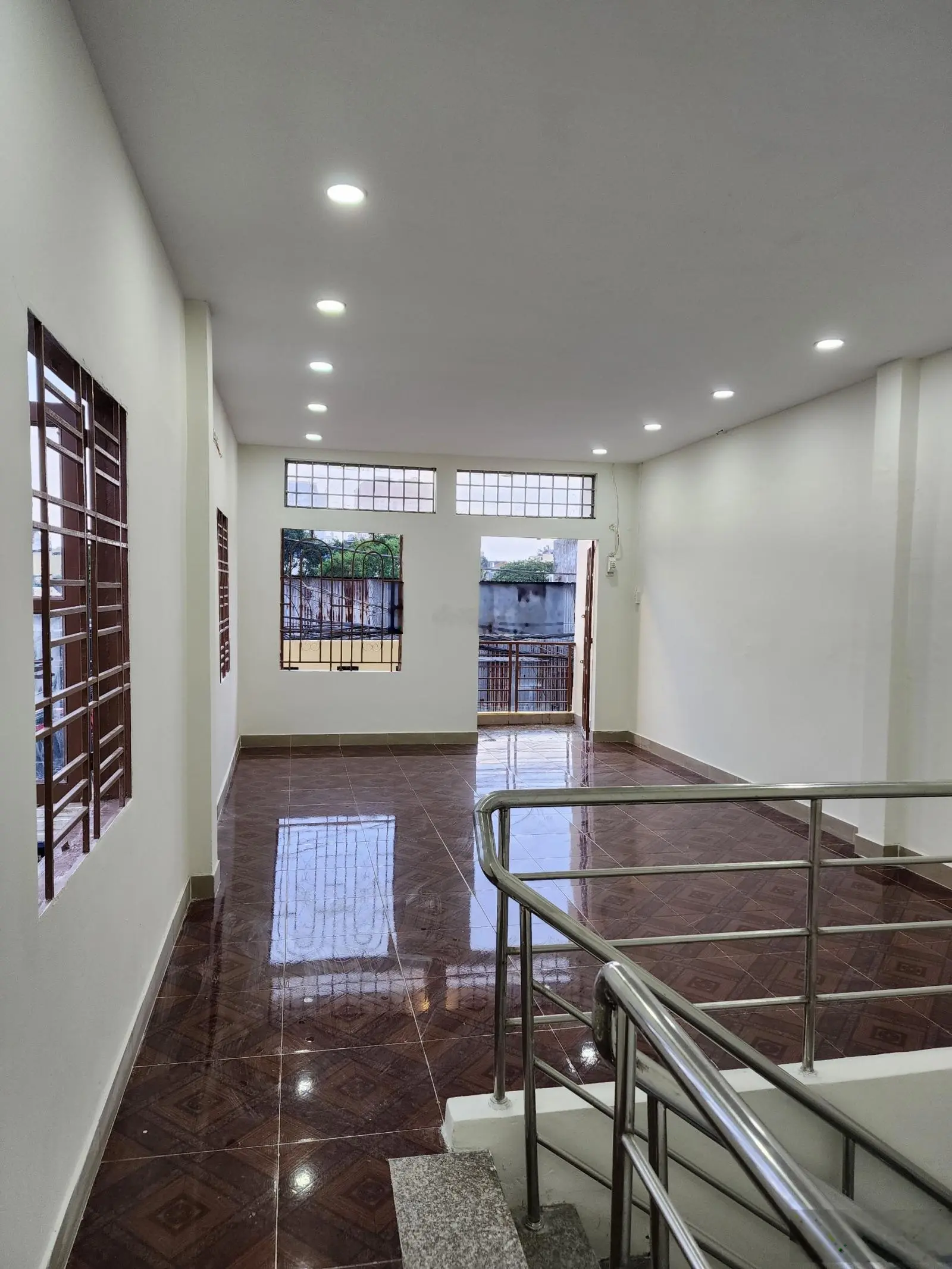 Bán gấp nhà mặt tiền đường 15m kinh doanh 4x17m đường Số 8, Lê Văn Quới