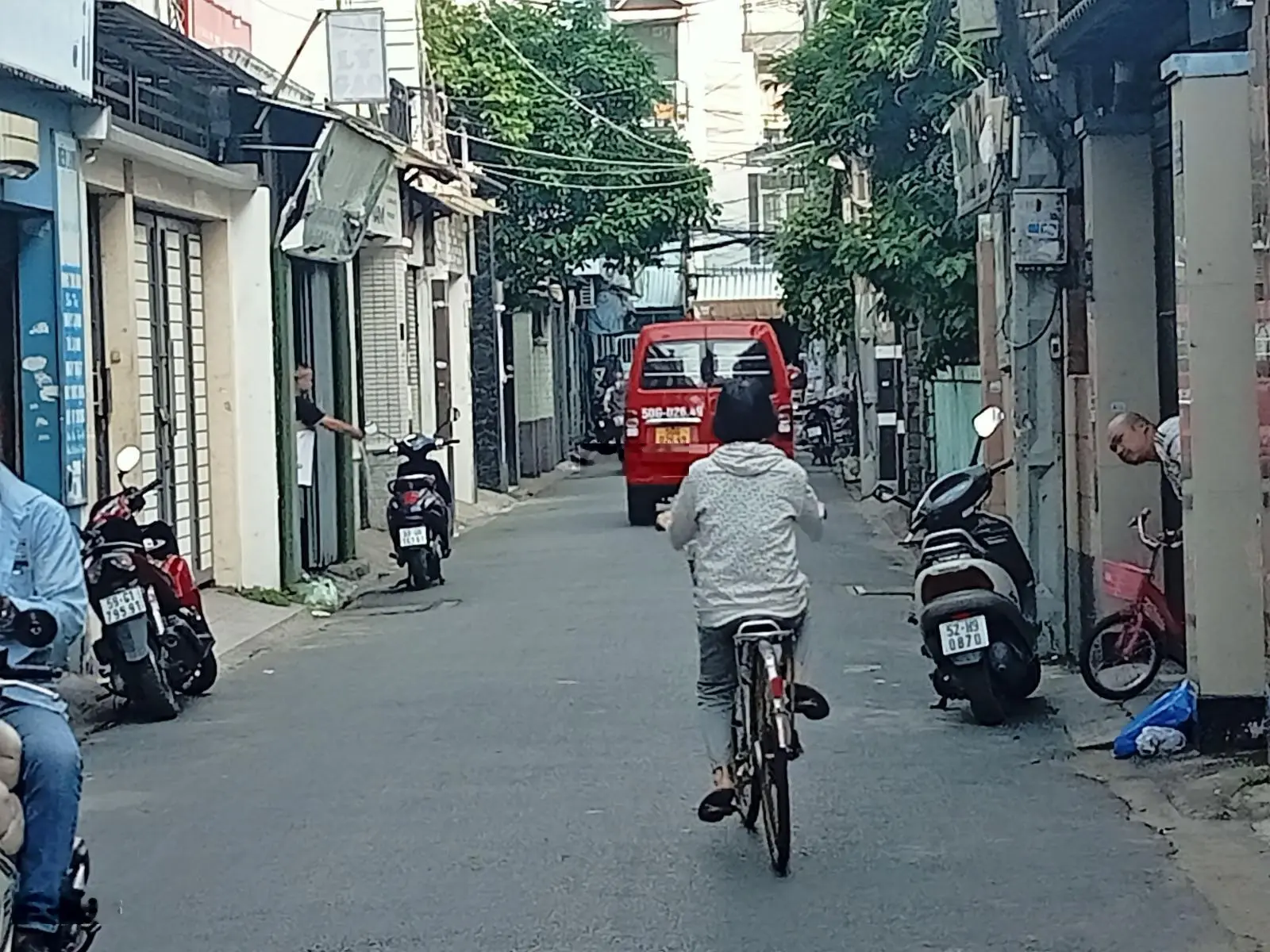 Nhà đẹp, p12, q.tân bình, xe hơi vô nhà, dt:72m2, 5tầng, (4*18m), nhỉng 12tỷ