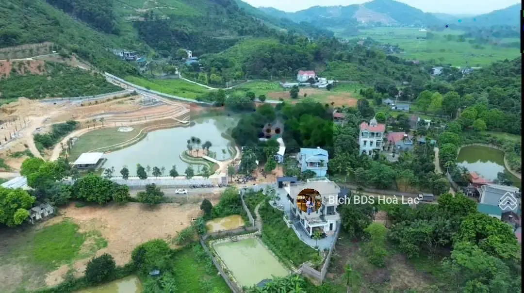 Bán lô góc 2 mặt tiền tại trung tâm nghỉ dưỡng Tiến Xuân, 419m2, giá cả hấp dẫn. LH 0929 638 ***