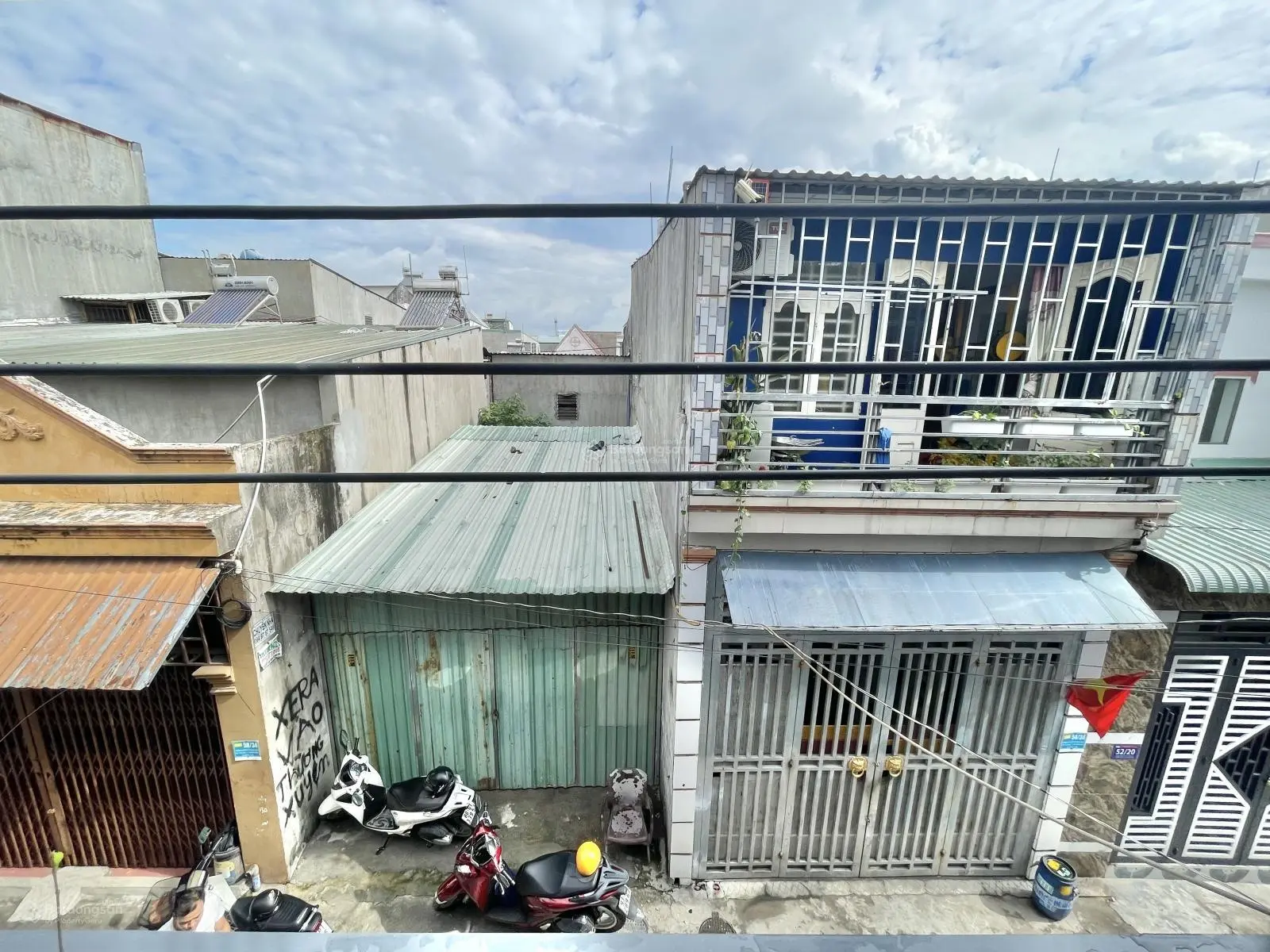 Cần bán nhà sổ chung lầu trệt hẻm thông đã có số lô số thửa chờ ra sổ gần chợ tân long