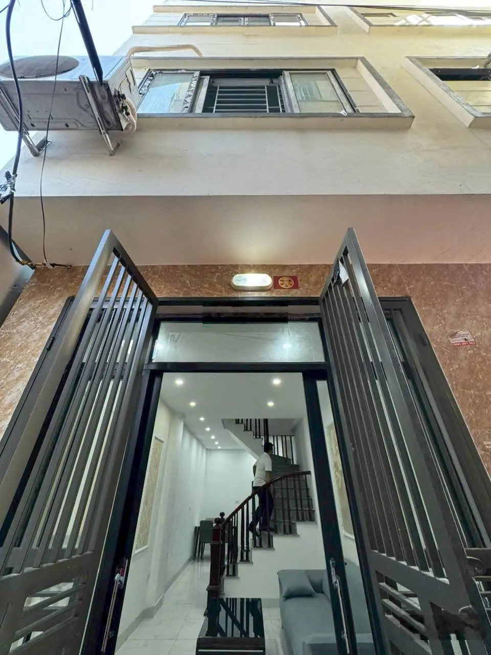 Bán nhà mới đẹp 5 tầng tại đường Đại Mỗ, ô tô đỗ cách nhà 10m nhỉnh 5, x tỷ, cách Aeon Hà Đông 300m