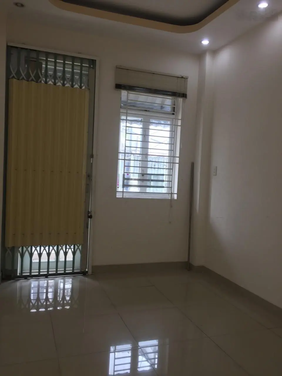 Bán gấp nhà hẻm nhựa 6m 766 Cách Mạng Tháng 8 56m2 1 lầu 5,9 tỷ