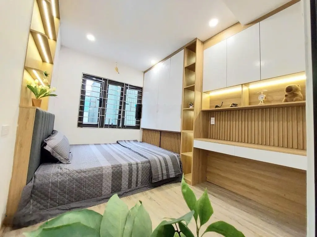 Bán nhà phố Bạch Mai - 5 tầng - 3PN đủ nội thất - Ngõ thông ba gác. Giá: 3,65 tỷ. LH: 0779548866