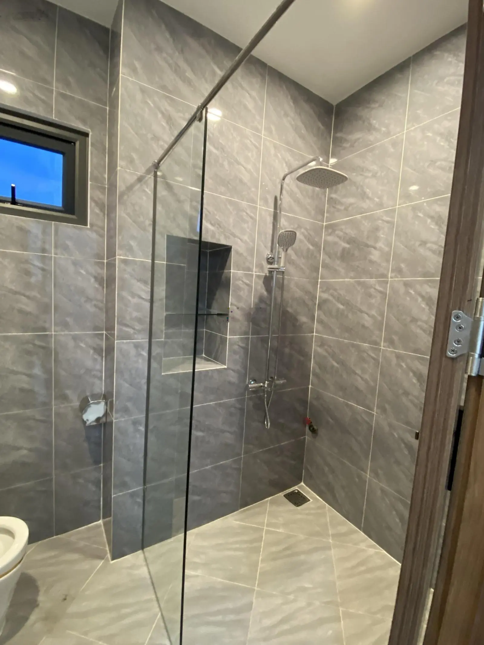 Bán nhà 1trệt 1lầu hoàn công đầy đủ xã Tân Phú Trung, Củ Chi SHR đầy đủ nội thất.