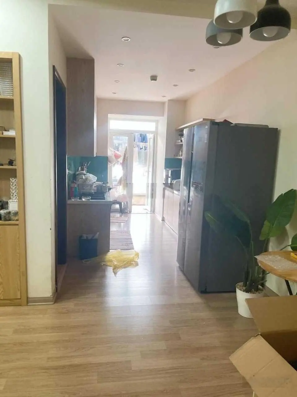 Bán căn hộ siêu hiếm tại phố Thái Hà. DT 108m2 thiết kế 3 ngủ, 2WC tầng cao view thoáng. Giá 6.8 tỷ