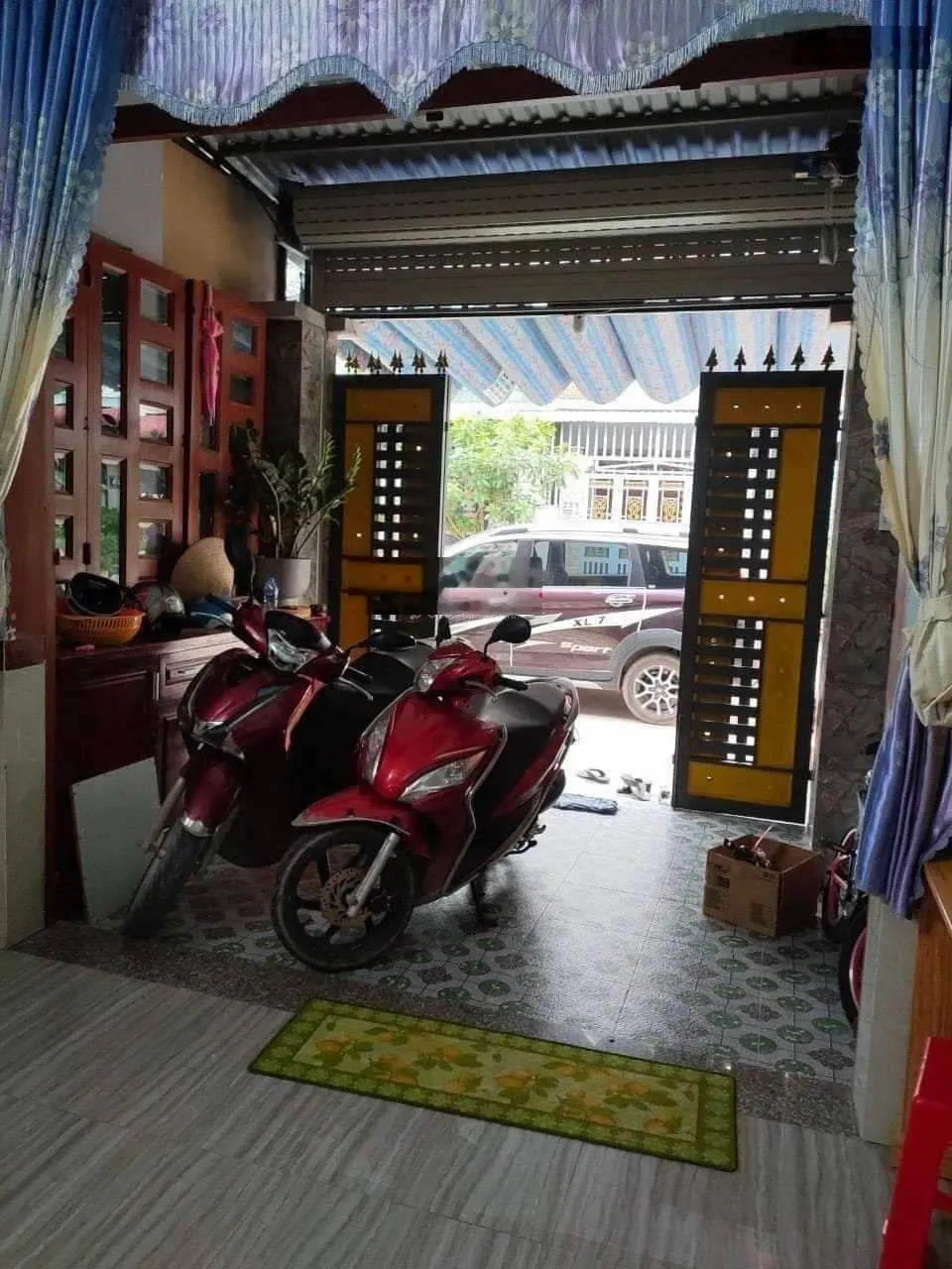 Nhà trệt lầu khu dân cư Thuộc Tân Đông Hiệp đường rộng 8m. Giá 2 tỷ 950