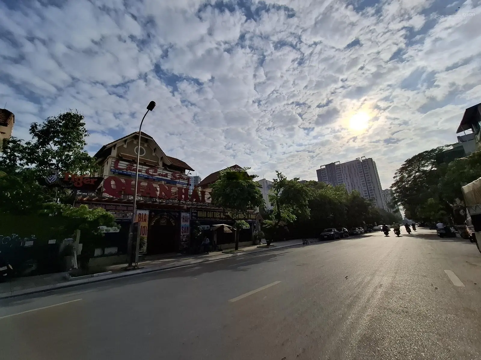 Nhà mặt phố Hạ Yên, Yên Hòa, 190 tỷ VND, Lô góc, diện tích 400m2, mặt tiền 24m
