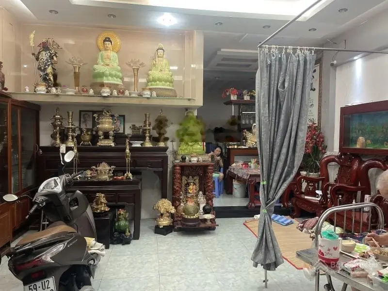 Bán gấp nhà Lê Hồng Phong, Quận 10 - 92m2 (6 x 16) - xây tâm huyết 4 tầng - chỉ 12.5 tỷ (còn bớt)