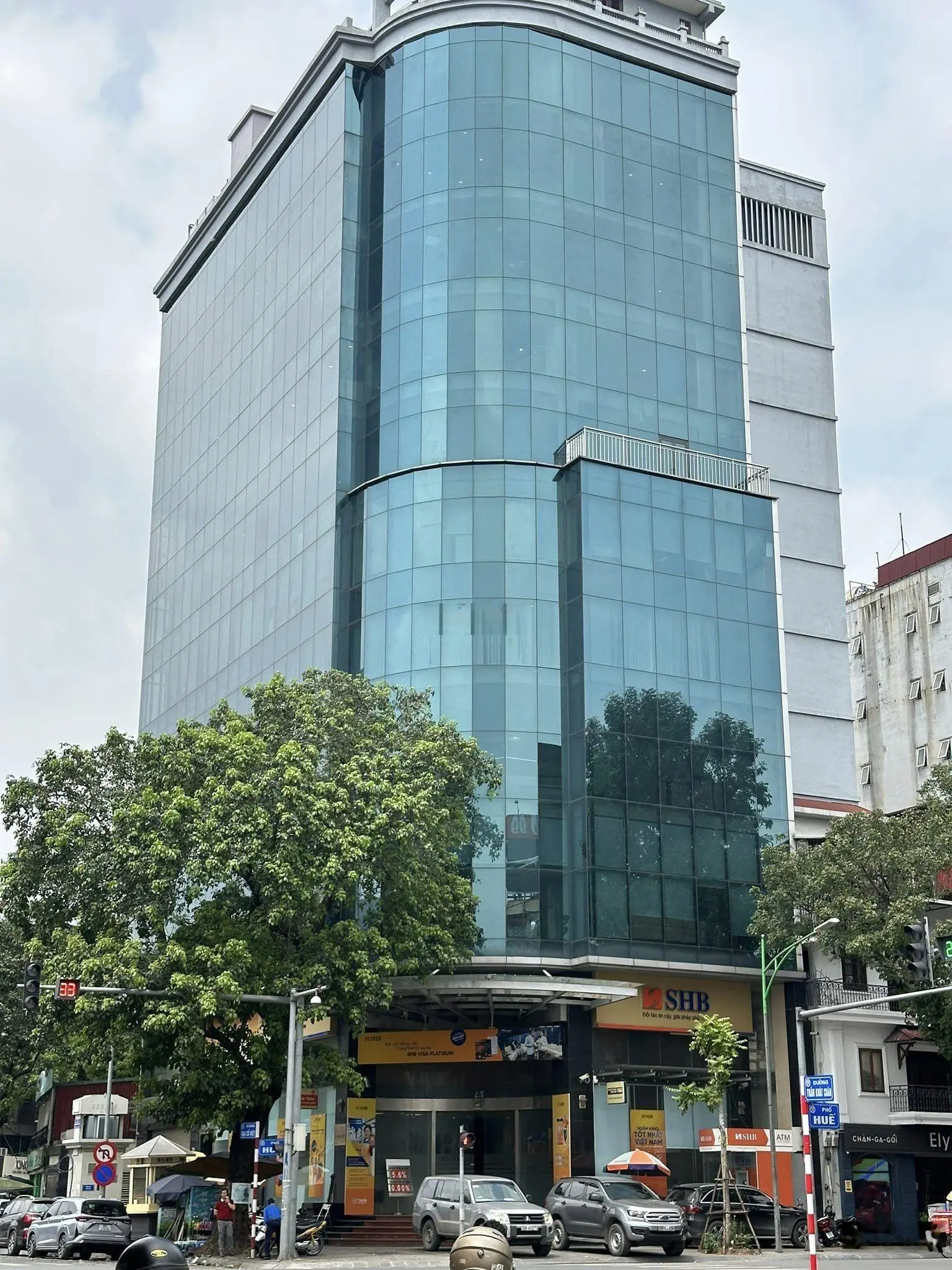 Bán nhà mặt phố Đại Cồ Việt, Hai Bà Trưng, diện tích 525m2, giá chưa đến 500 tỷ, liên hệ 0985 590 ***