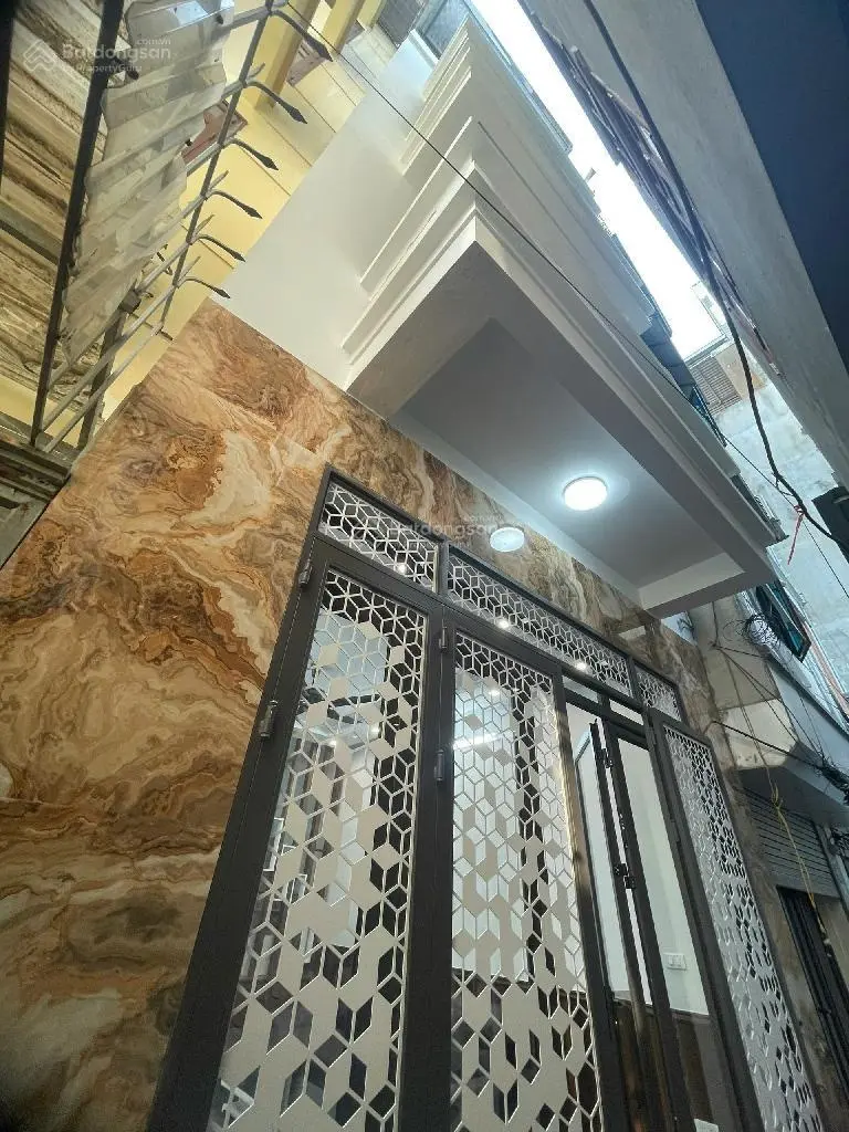 Nhà đẹp -trương định - hoàng mai - chắc chắn - 5 tầng -39m2 - mặt 4m - giá 6,7 tỷ