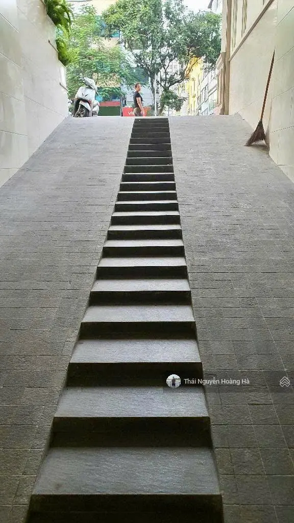 (Siêu phẩm) Tòa nhà VP xây mới 153m2x9T tại Nguyễn Văn Cừ - dòng tiền 5,5 tỷ/năm - tin thật 100%