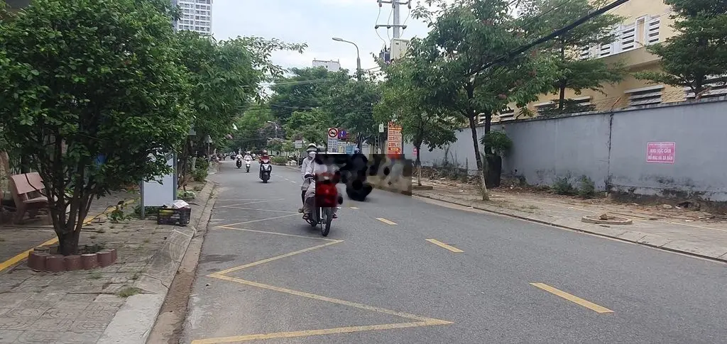 S. rẻ nhà mt phạm cự lượng ngay trường thpt hoàng hoa thám chỉ 11 tỷ x