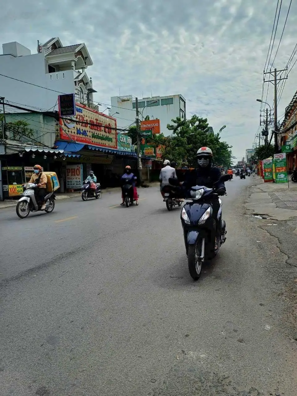 Chủ cần bán nhà mặt tiền kinh doanh buôn bán