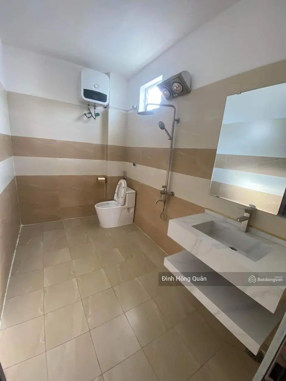 Bán nhà mặt phố Hoa Thám lô góc ô tô đỗ cửa vào nhà KD 38m2, 4 tầng, chỉ hơn 4 tỷ