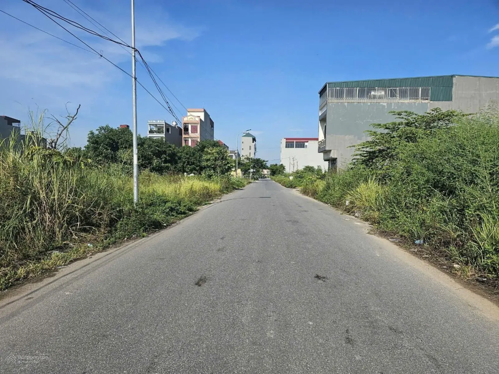 Bán đất Chu Mẫu 2, Vân Dương, Bắc Ninh. Sổ đỏ nét căng và nhìn giữa vườn hoa to