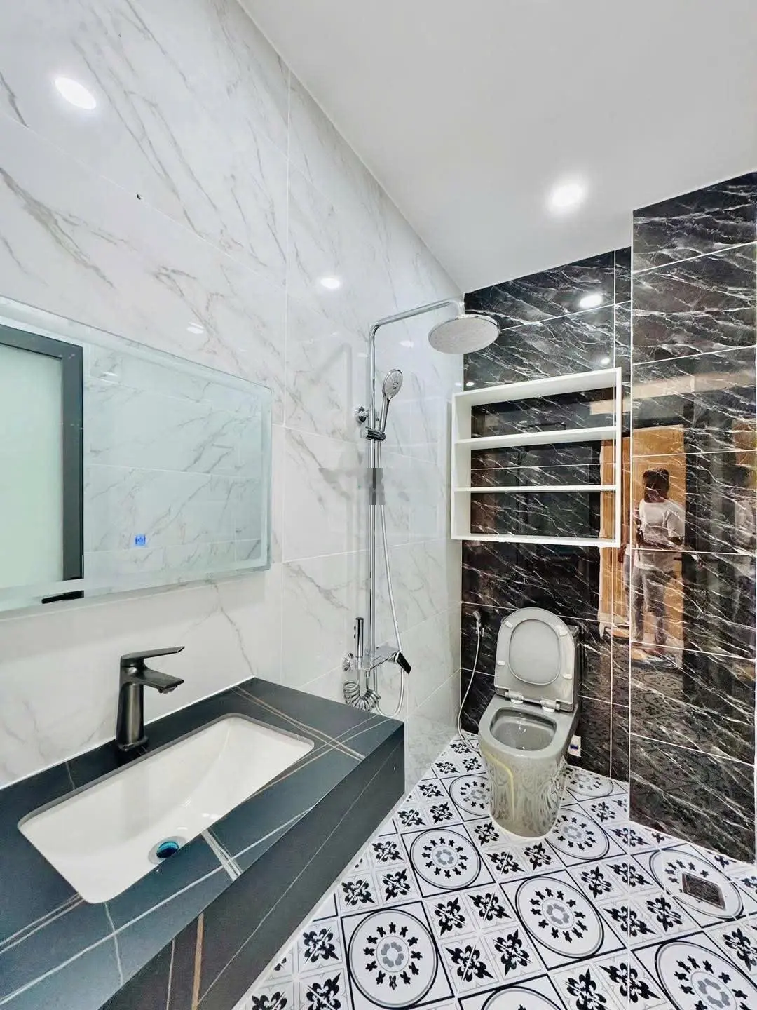 Bán nhà hẻm ô tô số 79/* Trần Quang Long Bình Thạnh. Giá 3tỷ050TR, Diện tích 45m2