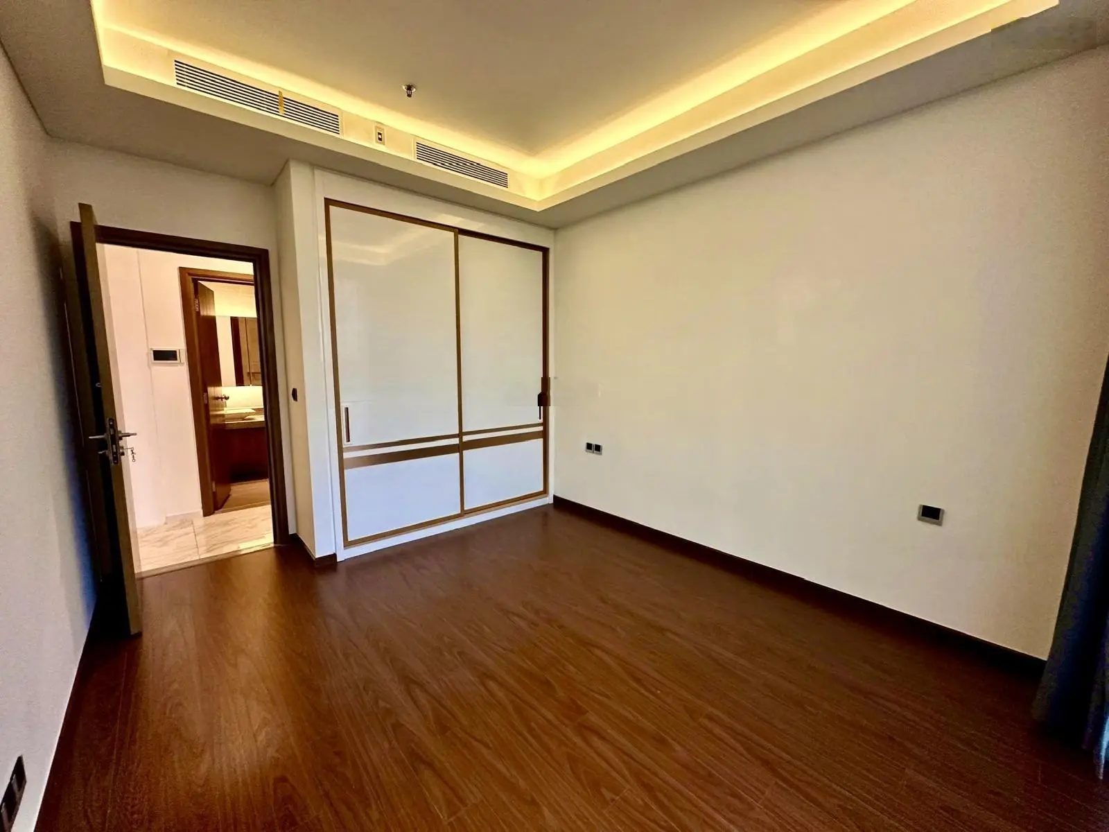 Bán căn hộ Sarica giá chỉ 14 tỷ VND tại Quận 2