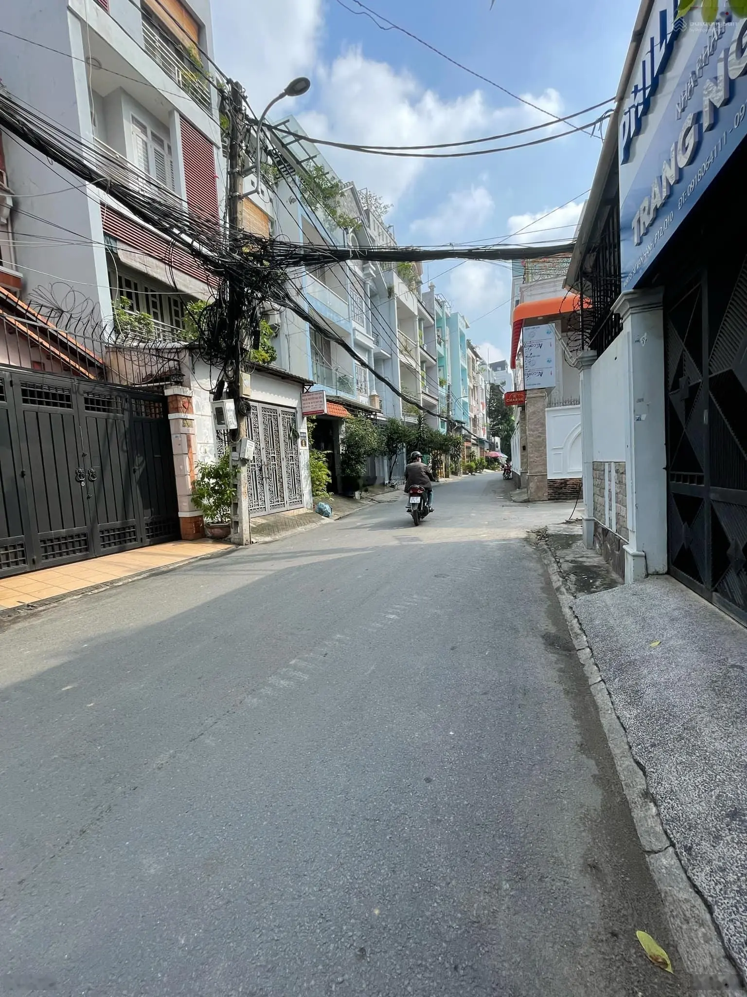 Bán gấp nhà Sư Vạn Hạnh, P12, Quận 10 - DT 4,2x18m - 6 Tầng ngay TTTM Vạn Hạnh Mall