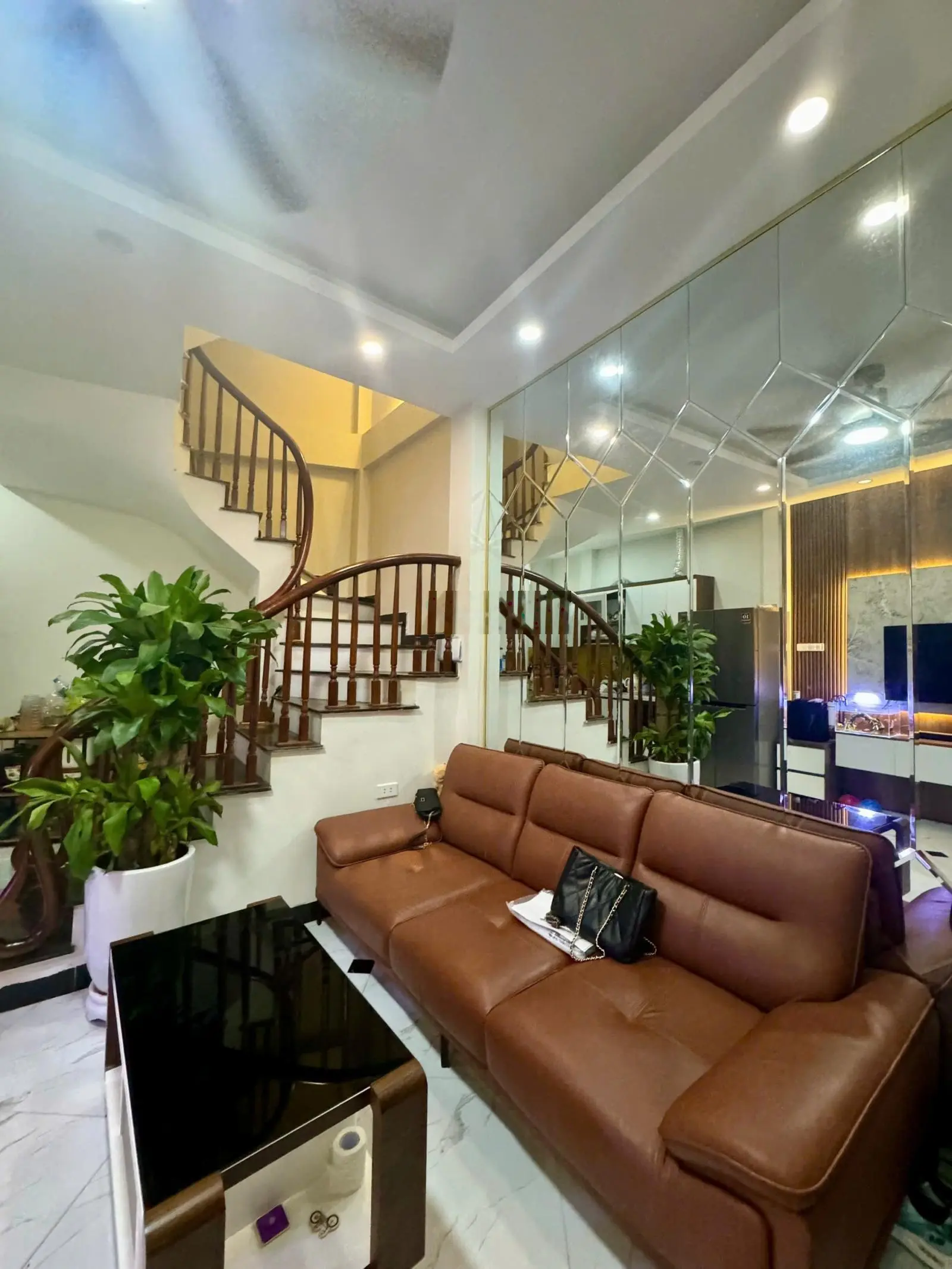 Cực phẩm nhà mặt phố Nguyễn Khả Trạc lô góc 2 mặt tiền, vỉa hè, đường 2 làn ôtô, kinh doanh sầm uất