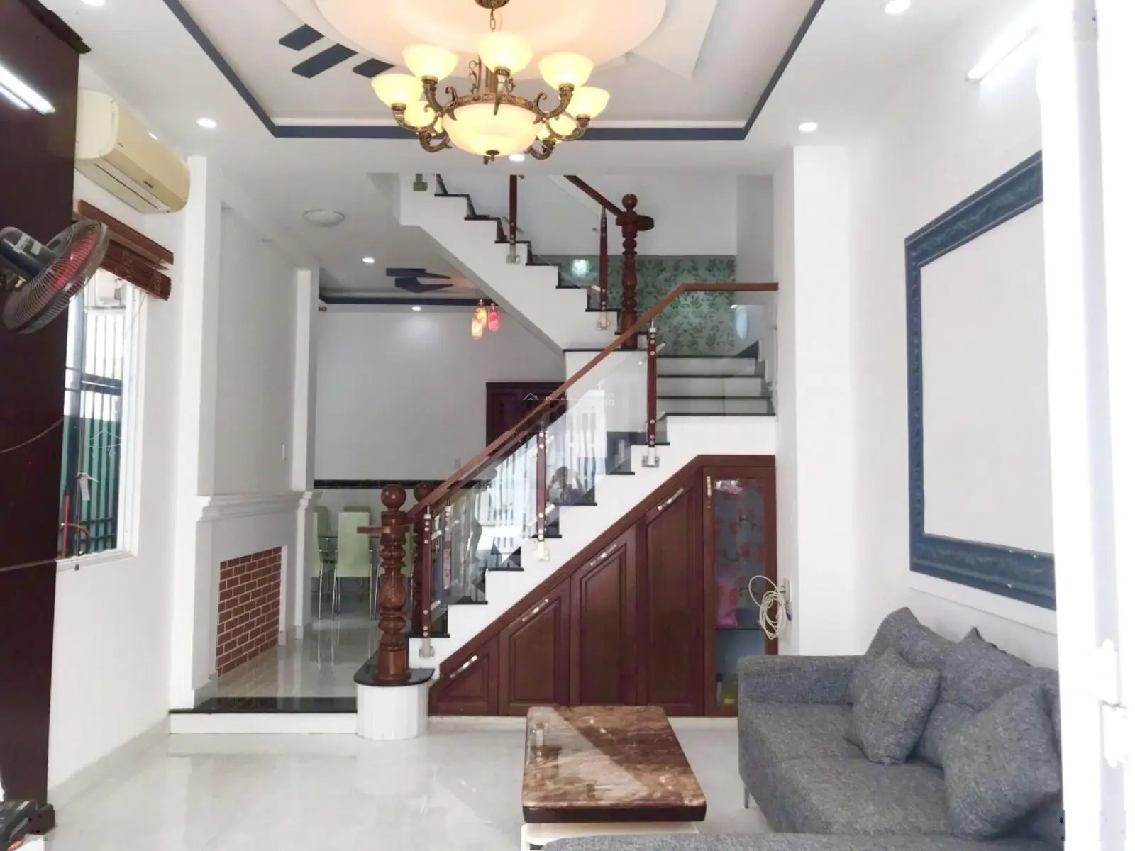 Nhà đẹp 3 tầng 5*12m, 5,1tỷ, TL mạnh, hẻm xe hơi, Huỳnh Thị Đồng, Thị trấn Nhà Bè, SHR