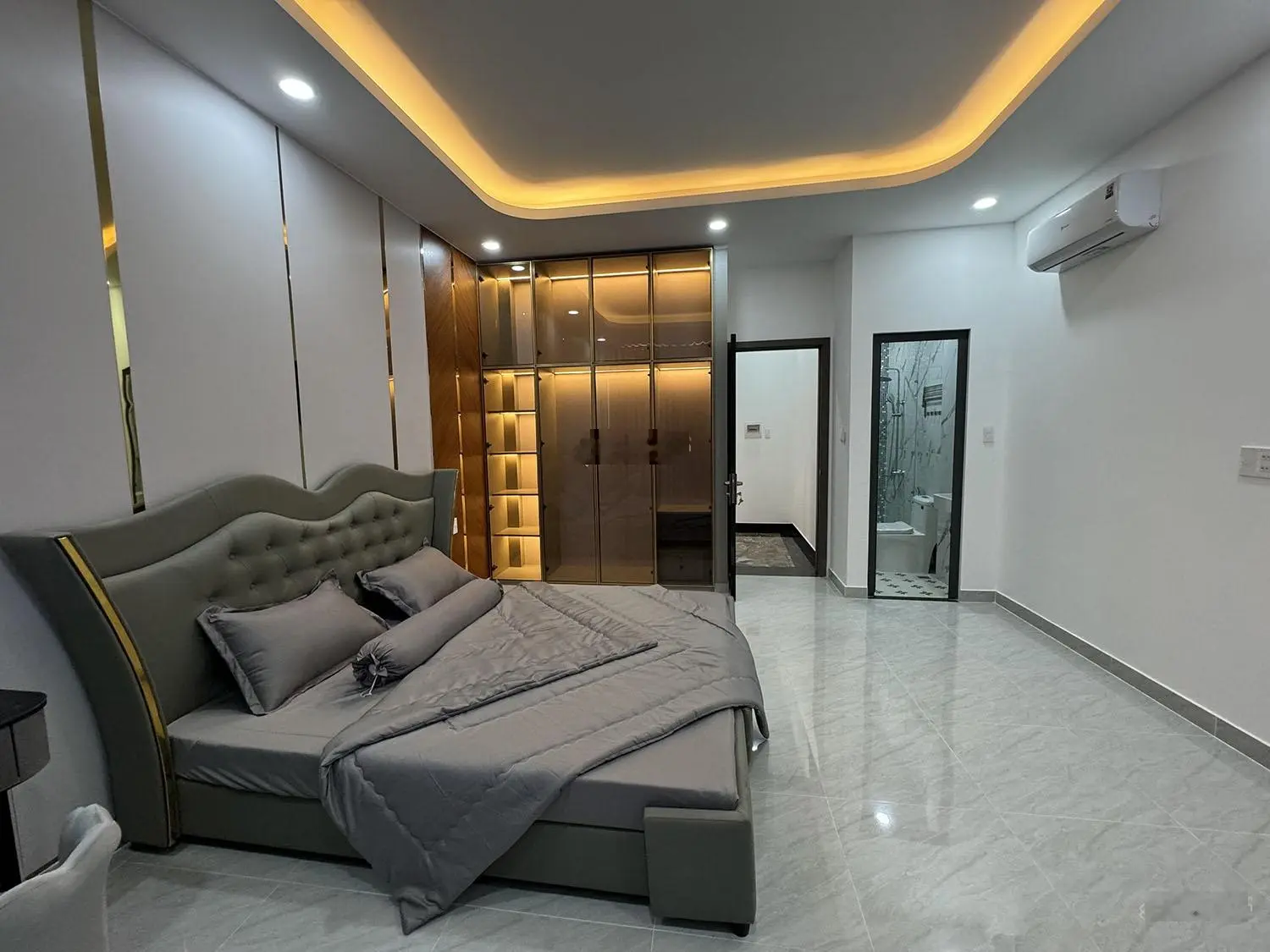 Hẻm xe hơi khu VIP Trường Chinh, Q.Tân Bình, Nhà phố 2 lầu, s.thượng, mới 100% full nội thất c.cấp