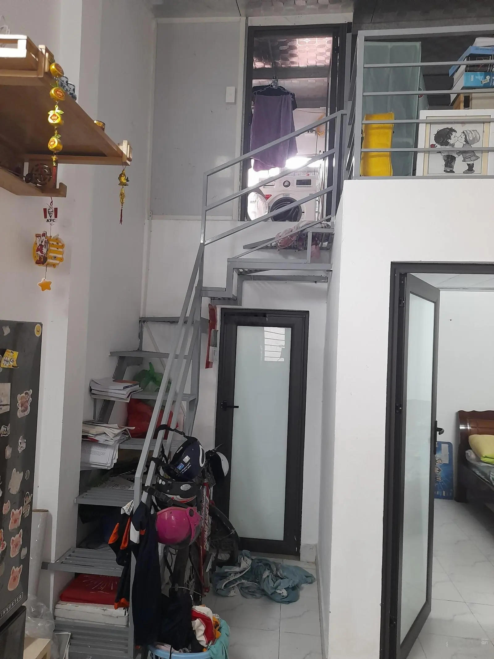Tôi cần bán nhà đường Phú Diễn,dt 37m2, mt 4.8m vuông đẹp, giá 3.65 tỷ,ngách thông gần trường, chợ