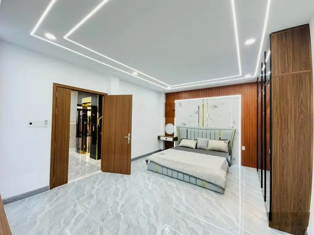 Biệt thự mặt tiền 7x15m có thang máy, nội thất full đẹp đường 12m Tân Chánh Hiệp 10, Q12