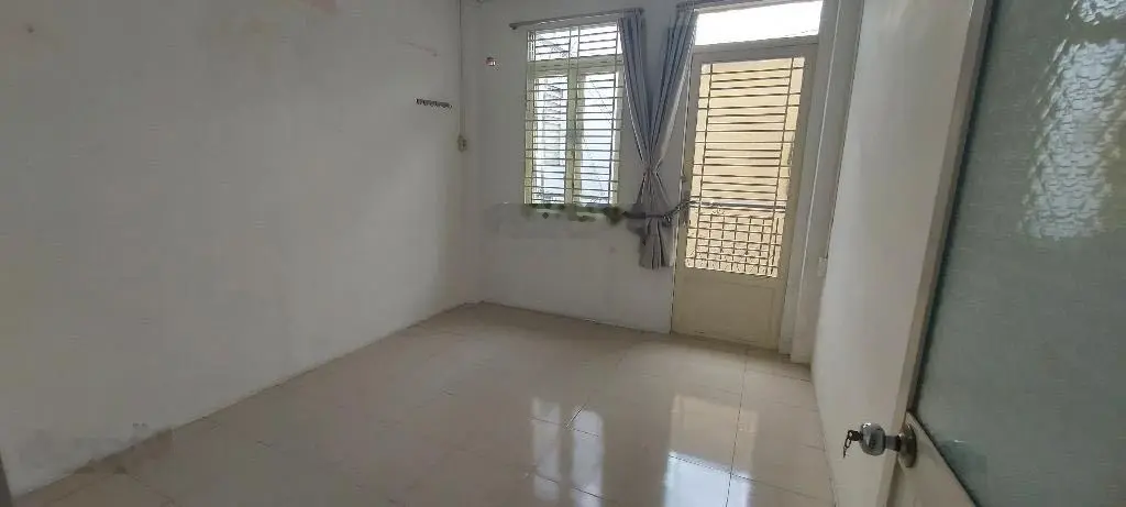 Quận 7 giá cực rẻ, chỉ 2.75 tỷ có nhà 2 tầng 2pn, hẻm thông 5m xe hơi, dt 3.2m x 10m, 31m2, shr