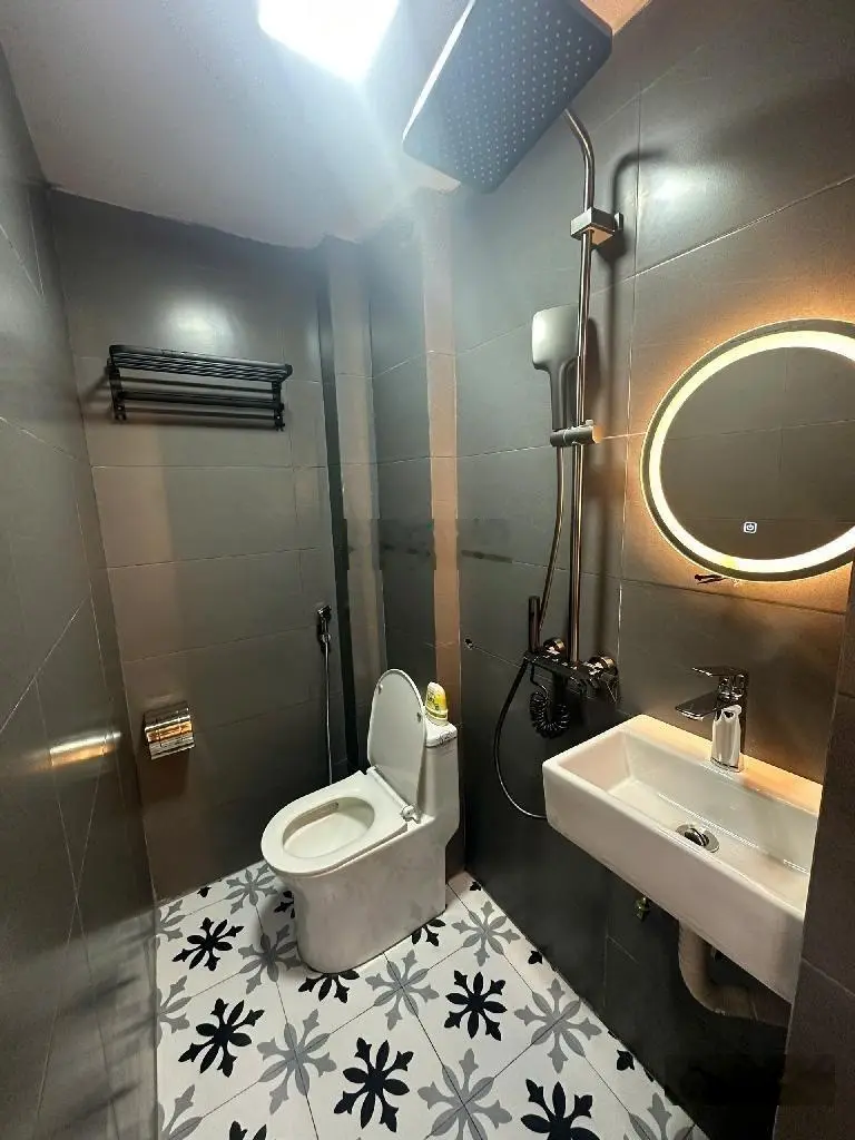 Nhà Tôn Đức Thắng 22m , 5 tầng , 4,85 tỷ . Nhà cách 1 nhà ra mặt phố