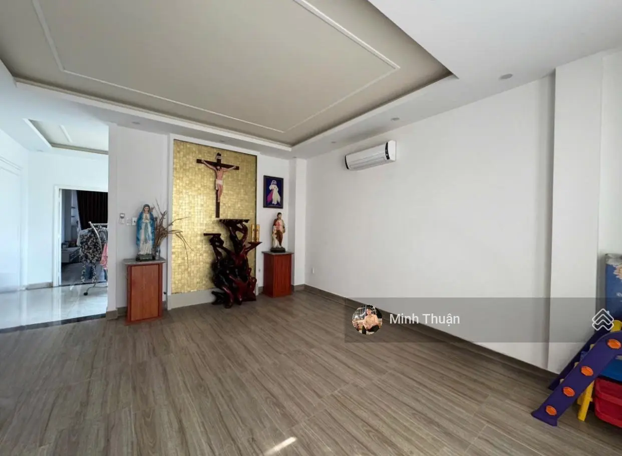 Nhà Tân Cổ Điển 3 tầng - Full NT - Ngay Nguyễn Duy Trinh,Q9 - 90m2 - Giá tốt chỉ: 10,5 tỷ