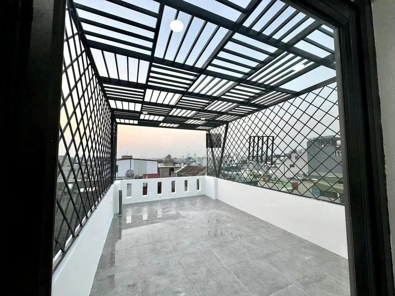 Đẹp hết nước chấm !! nhà phố trạm - long biên - aeon mall, 58m2, 7 tầng thang máy, 16.75 tỷ