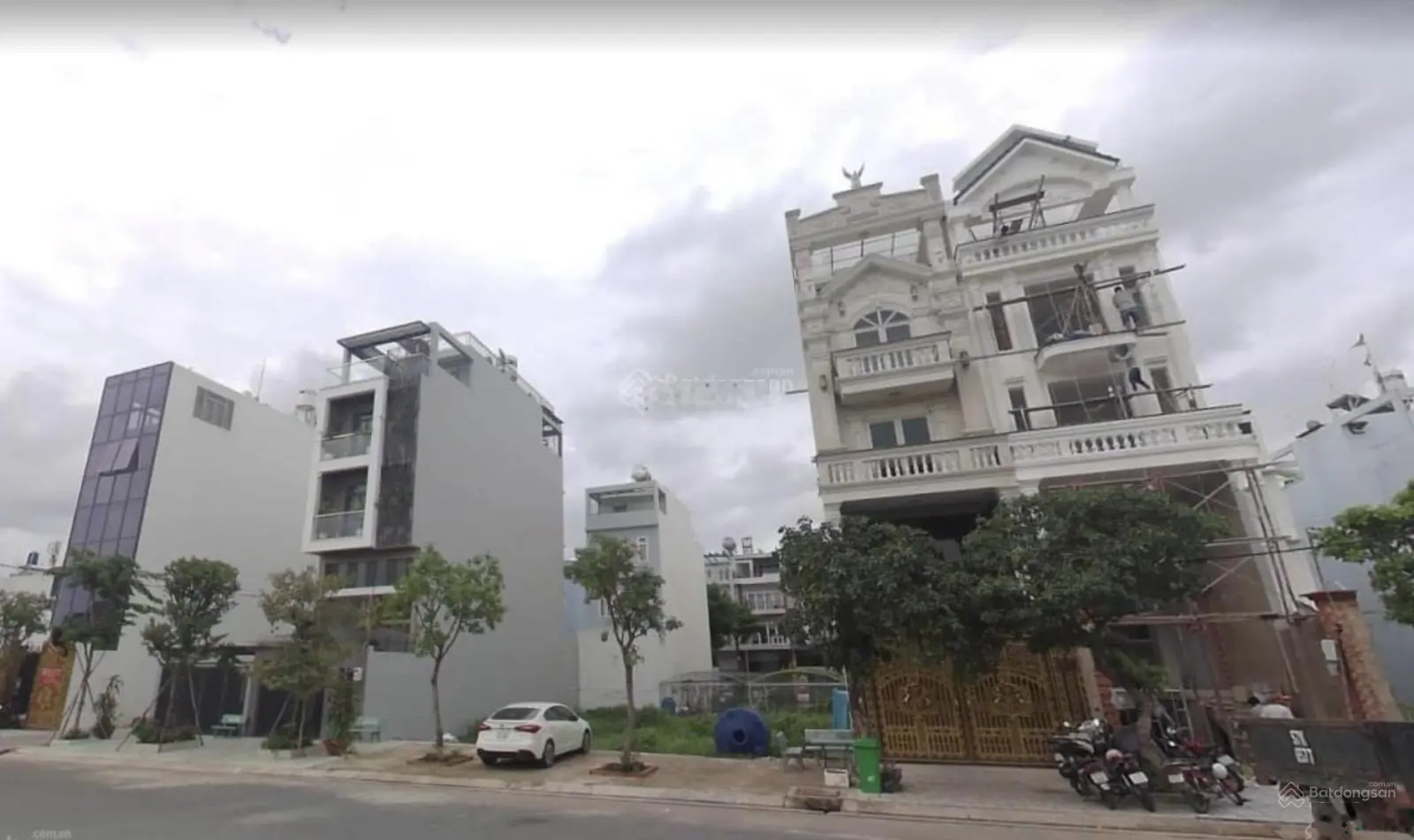 Cắt lỗ lô đất ở Nguyễn Hoàng P.An Phú Quận 2 80m2 giá 4tỷ8, sổ Hồng riêng, dân cư đông