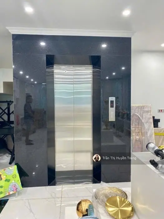 Nhà đẹp 70m2 mặt phố Phạm Văn Đồng kinh doanh, VP, 5 tầng thang máy, mặt tiền lớn, 22 tỷ 0973 355 ***
