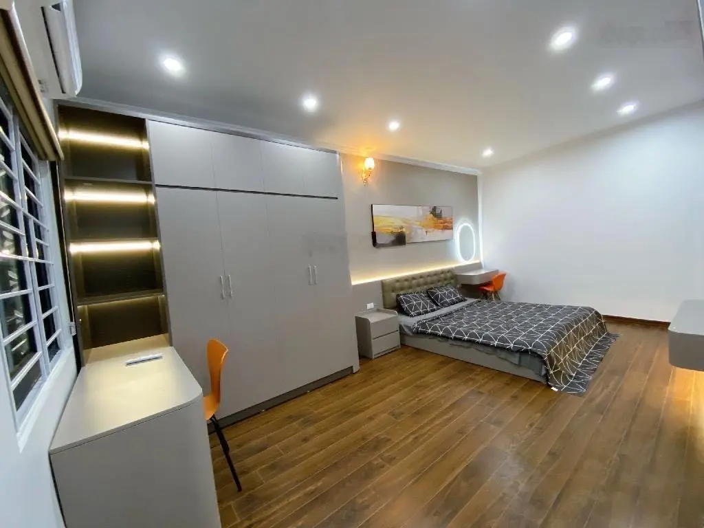 Nhà cự lộc đẹp mới lung linh - thoáng sáng - sát phố, sát hồ, bãi gửi ô tô - full nội thất tặng lại