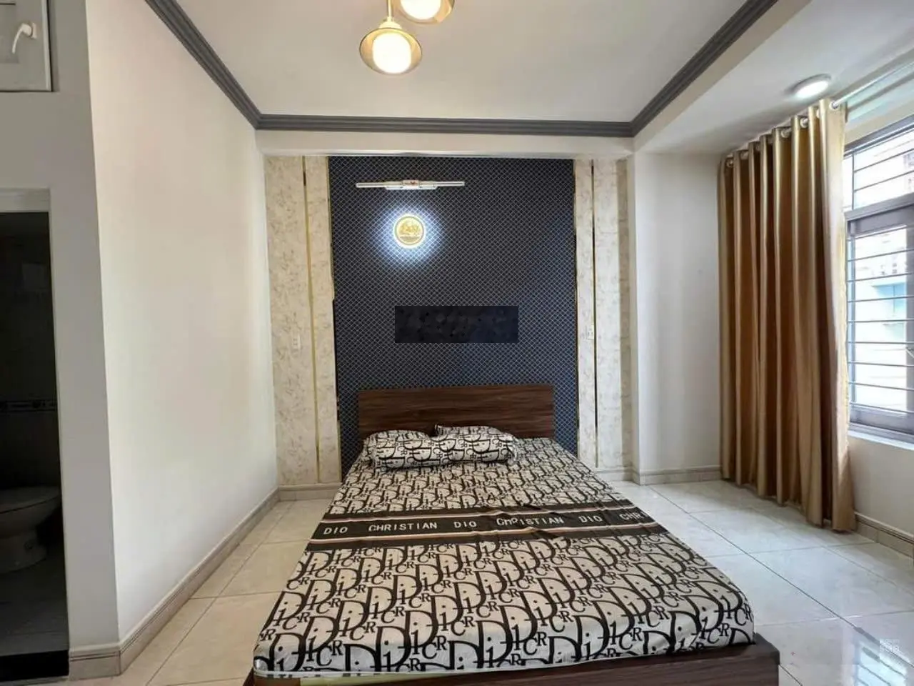Định cư bán gấp căn nhà đường Nguyễn Phúc Chu, P. 15, Quận Tân Bình. Hẻm lớn 6m ô tô