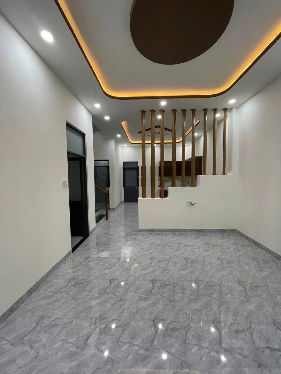 Bán nhà 2 tầng diên Sơn - Diên Khánh, DT 107m2, ngang 7m, giá 1,75 tỷ