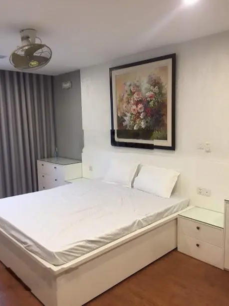 Bán căn góc 4 ngủ, view trường Amsterdam, tầng đẹp, 158m2, đủ đồ, Mandarin Garden. LH 0974 629 ***