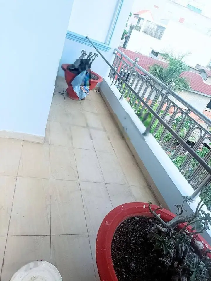 Nhà đẹp 3 tầng ngay chợ phước long b đỗ xuân hợp quận 9 - hẻm xe hơi 8m - nhỉnh 8tỷ thương lượng