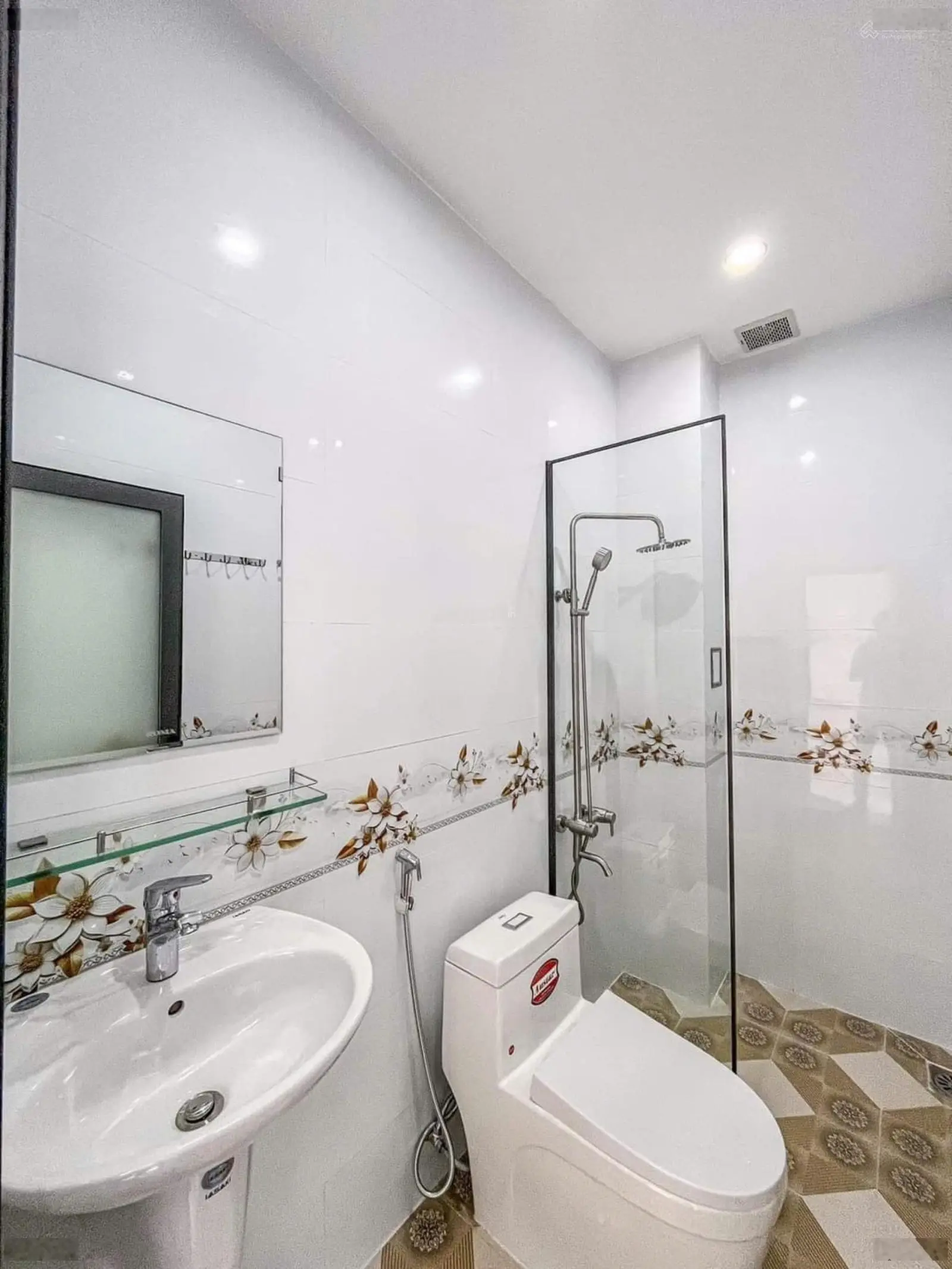 Cần bán nhà Đ.Đoàn Nguyễn Tuấn Bình Chánh, 72m2/1.42 tỷ, 1T1L, 3PN 4WC, SHR, Đang cho thuê 7tr/th