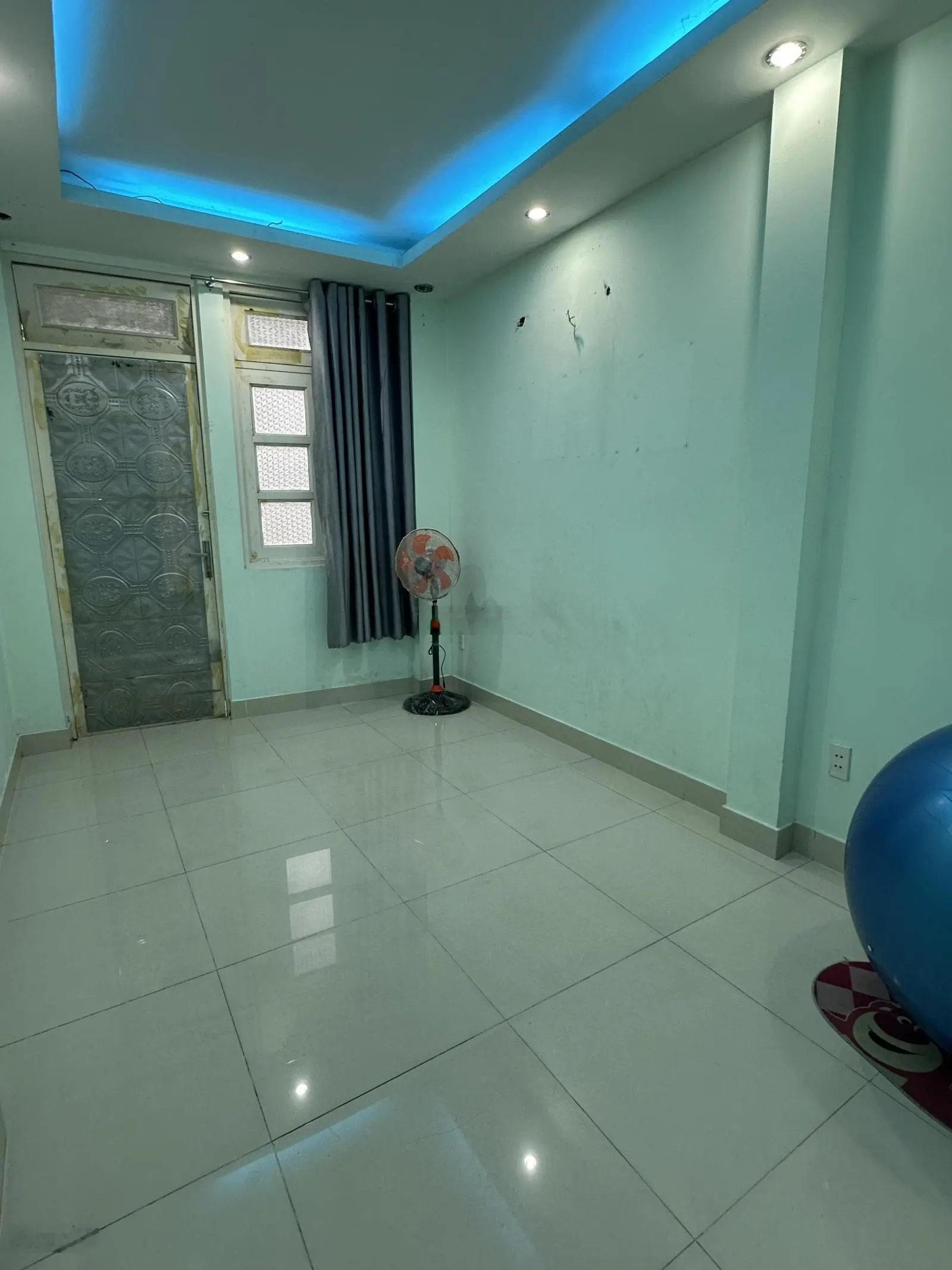 Hẻm 3m 26m2 3 tầng btct 3 phòng ngủ sát bên Bv Nhi Đồng 1 Lý Thái Tổ, quận 10